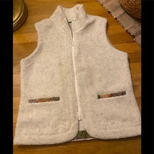 Cream Orvis Fleece Beat with Floral Tapestry